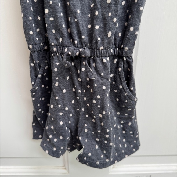 Cat & Jack 3T Gray & White Dot Girls Cami Sleeveless Romper - Picture 3 of 6